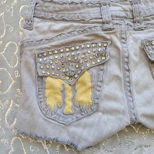 Stylish Gray Jean Shorts with Studded Pockets
